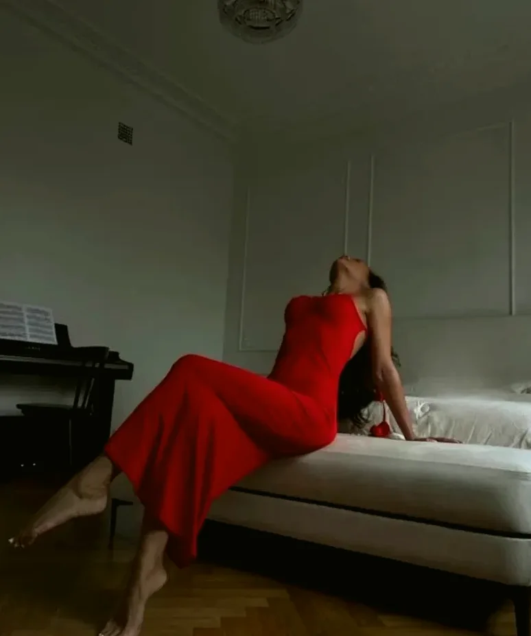 Büsra, 36