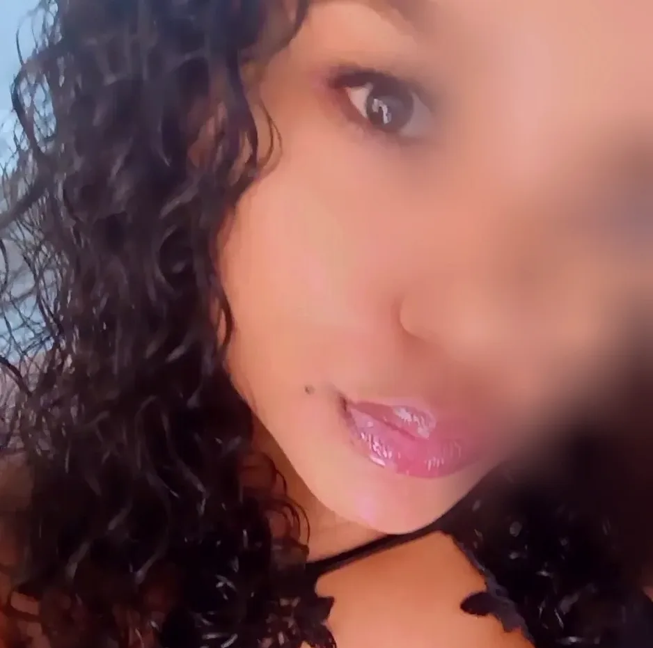 Diana, 33