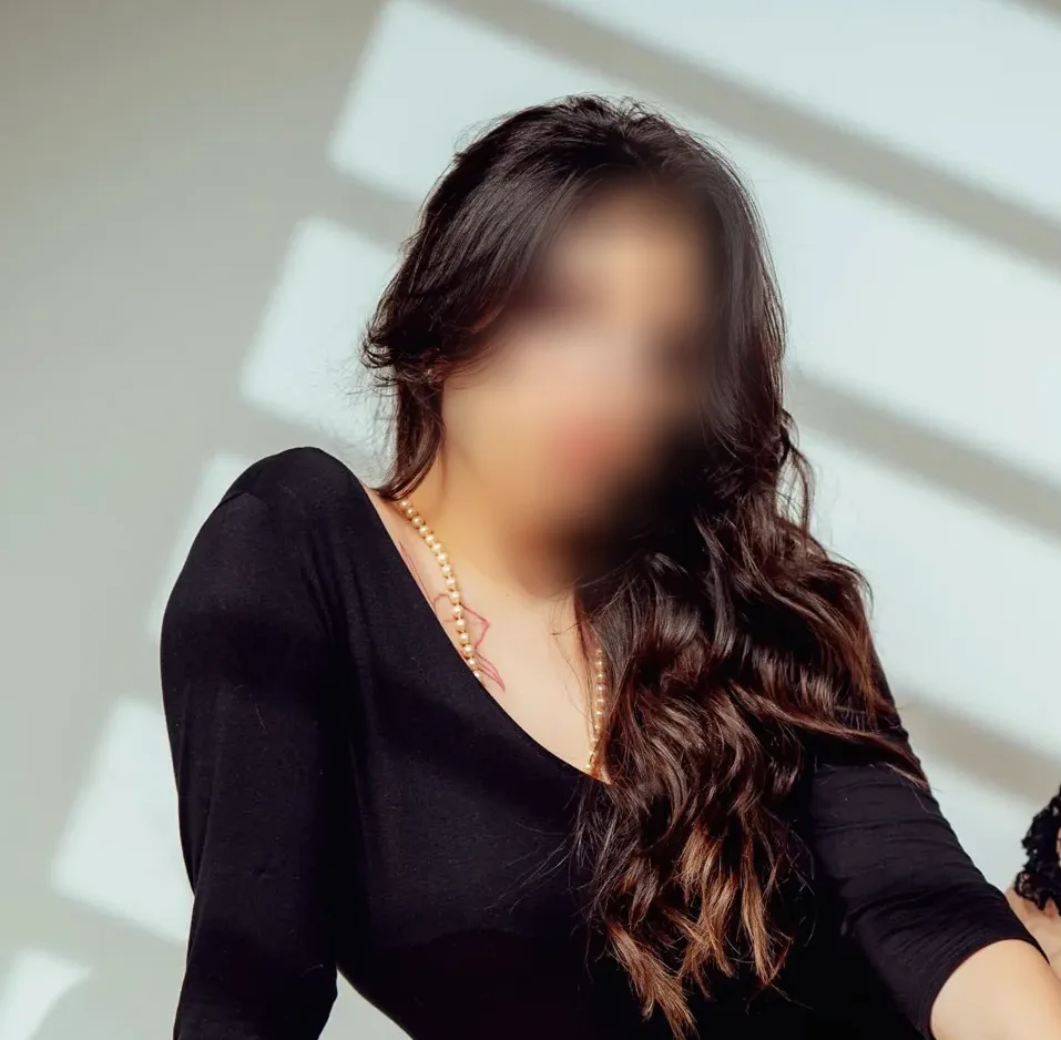 Saskia, 33