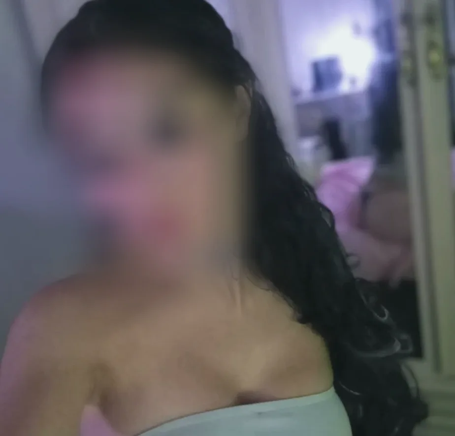 Sina, 34